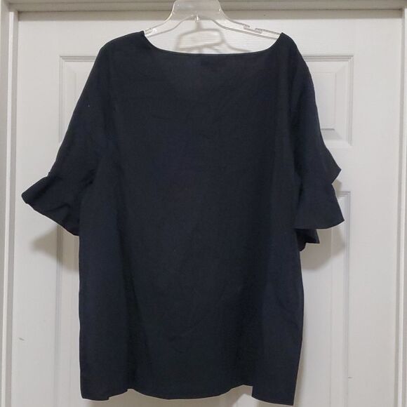 Lane Bryant wpmens 26/28 black cold shoulder blouse - Picture 2 of 8